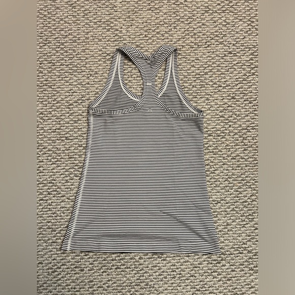 LULULEMON RACERBACK WORKOUT TOP - Picture 2 of 6